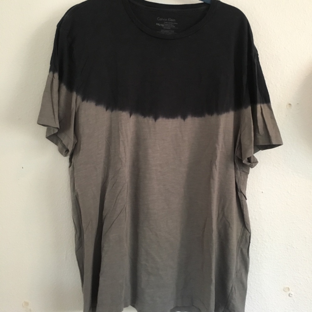 CALVIN KLEIN navy and grey ombre tee